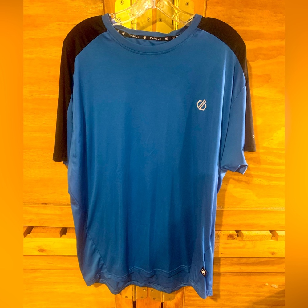 Dry,  Wick T-shirt Dare 2b dark blue very light weight good condition.